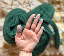 Load image into Gallery viewer, Nutiden - DRA PÅ TRISSOR - March Collection 2026 - #nutidenyarn - unspun Swedish wool yarn