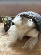 Load image into Gallery viewer, - Single drop - Texel carded wool - for stuffing or spinning