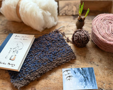 Load image into Gallery viewer, - Single drop - Texel carded wool - for stuffing or spinning