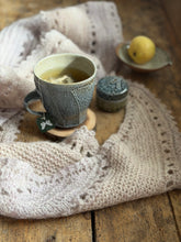 Load image into Gallery viewer, - Single drop - Pyssling - spring shawl - a glimpse of May
