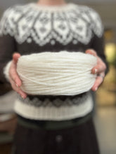 Load image into Gallery viewer, Nutiden - ARVID - natur - January 2025 - #nutidenyarn - unspun Swedish wool yarn