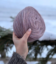 Load image into Gallery viewer, Nutiden - VINTERSÖRJA  - February Collection 2026 - #nutidenyarn - unspun Swedish wool yarn