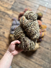 Load image into Gallery viewer, VARV - ÖNSKEBRUN - Nov 2025 - #varvyarn - a twist on nutiden - boucle Swedish wool yarn