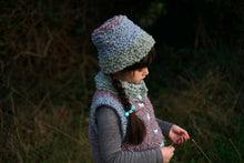 Load image into Gallery viewer, VARV - Enhörnings SVANS - Nov 2025 - #varvyarn - a twist on nutiden - boucle Swedish wool yarn